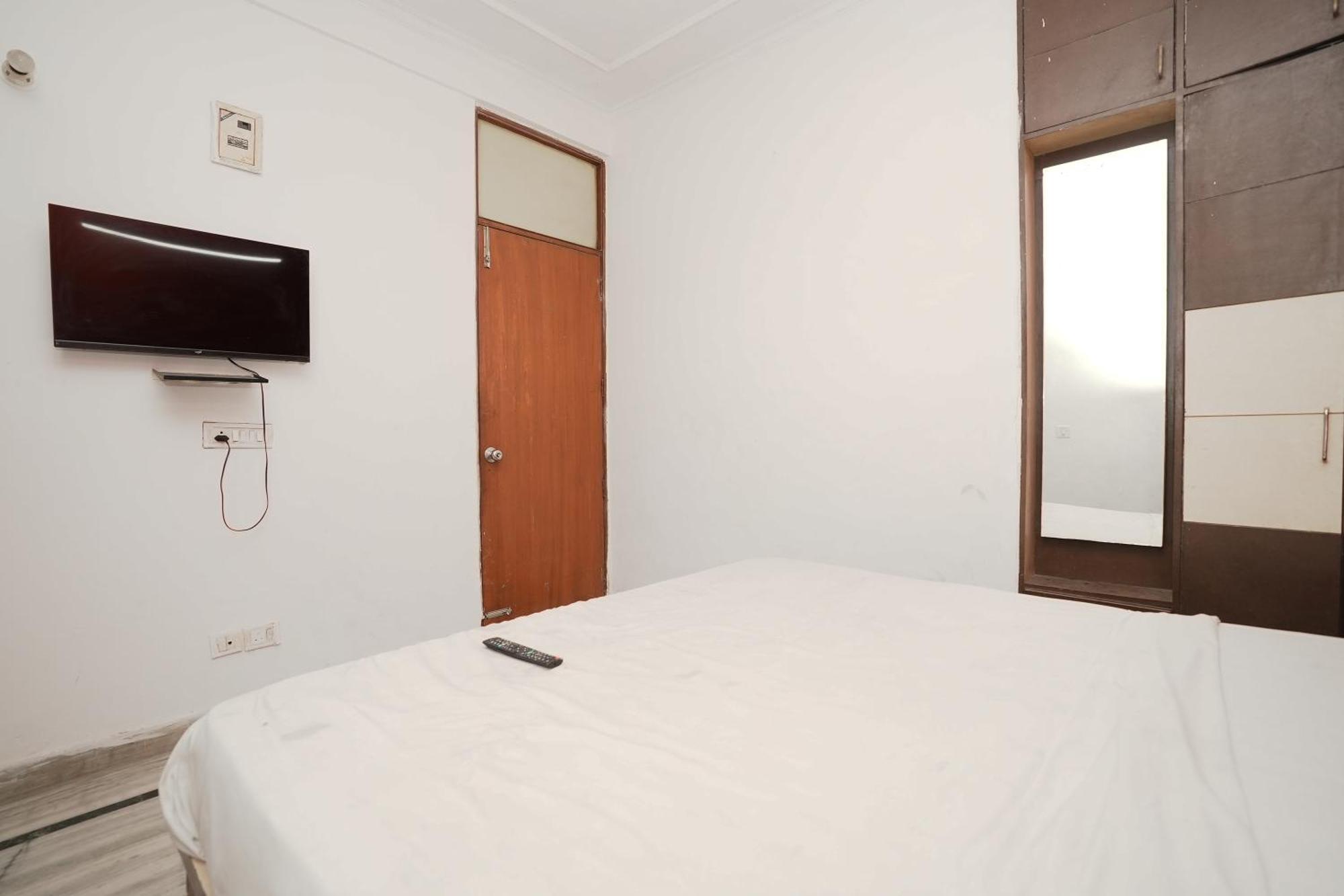 โฮเต็ล ซันไรส์ มูน Hotel นิวเดลี ภายนอก รูปภาพ