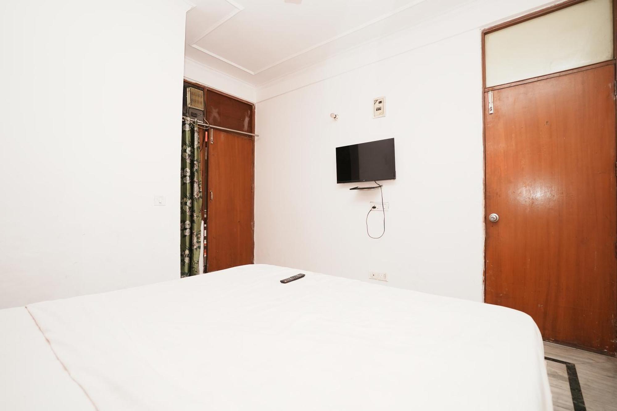 โฮเต็ล ซันไรส์ มูน Hotel นิวเดลี ภายนอก รูปภาพ