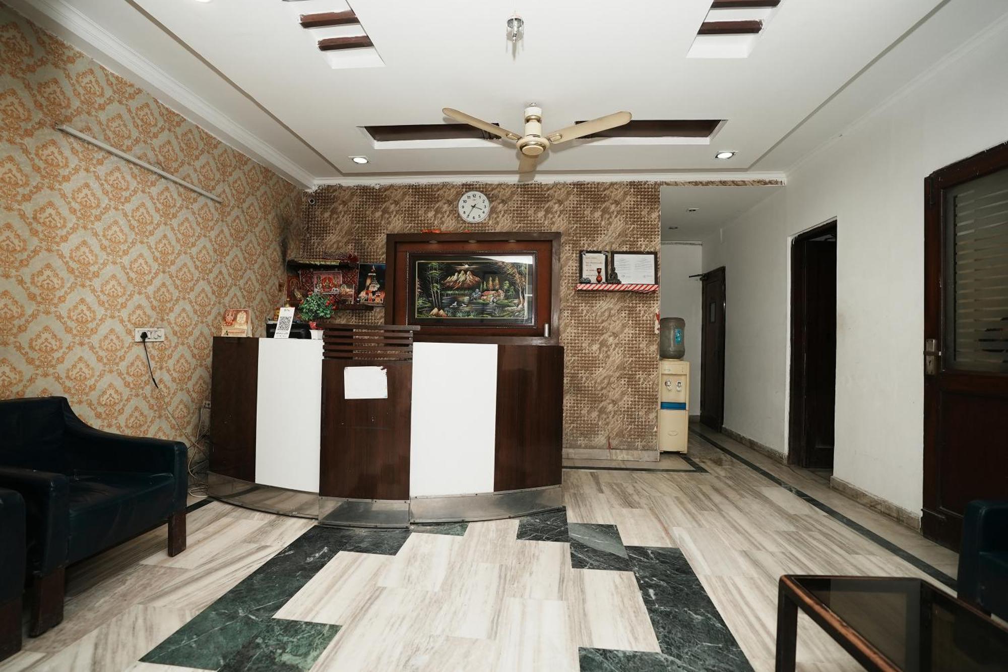 โฮเต็ล ซันไรส์ มูน Hotel นิวเดลี ภายนอก รูปภาพ