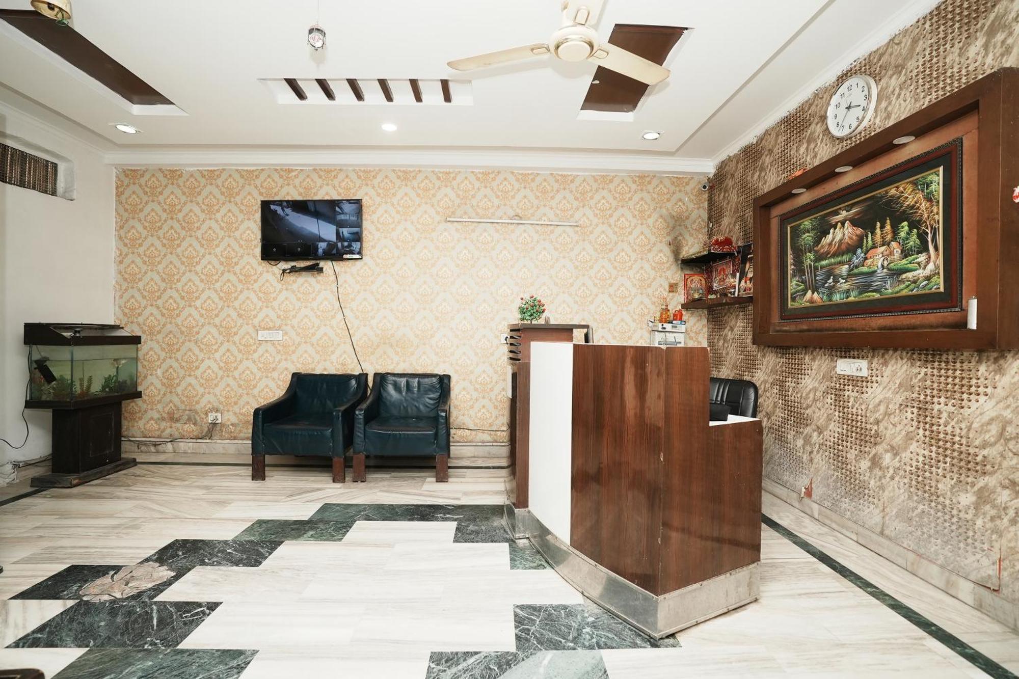 โฮเต็ล ซันไรส์ มูน Hotel นิวเดลี ภายนอก รูปภาพ